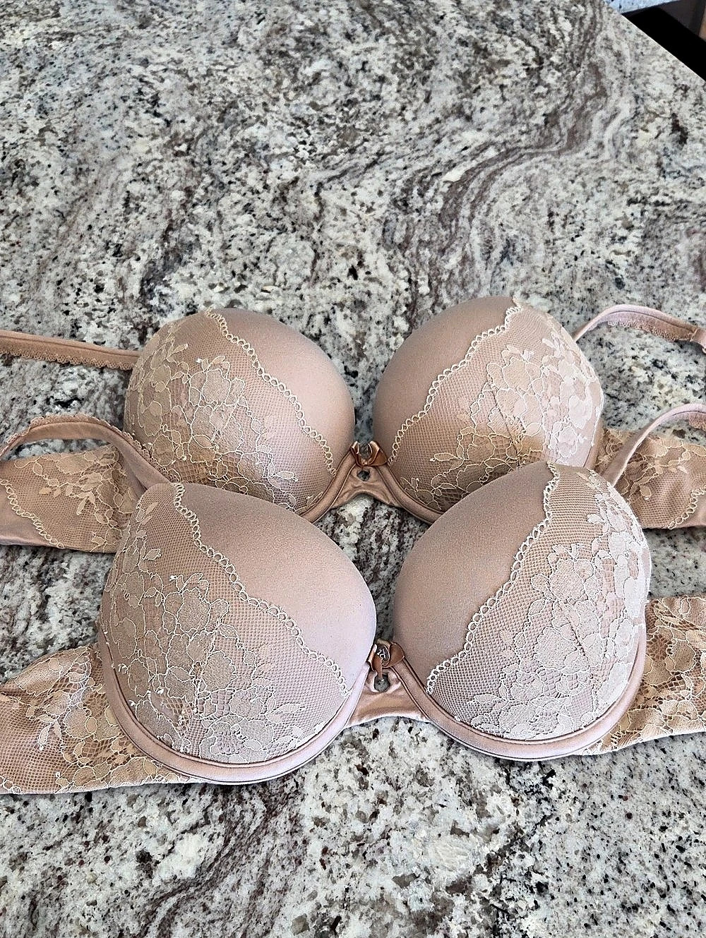 Victoria's Secret Body by Victoria Perfect Shape Bra Lace Bras Beige 32D